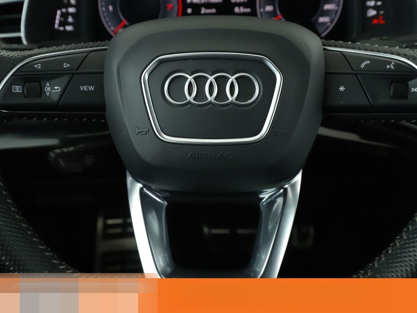 Audi Q8 55 TFSI quattro S line foto 11