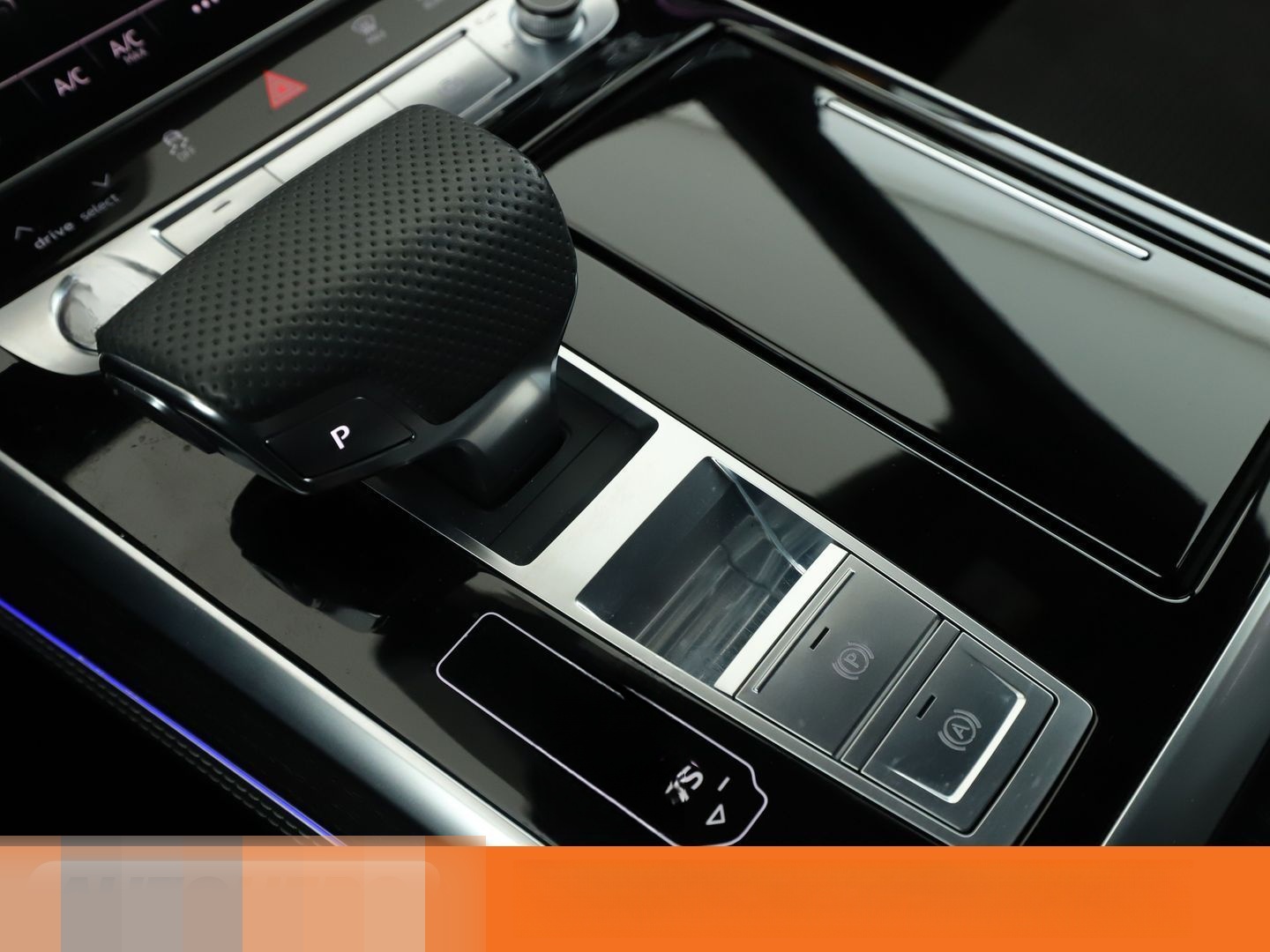 Audi Q8 55 TFSI quattro S line foto 17
