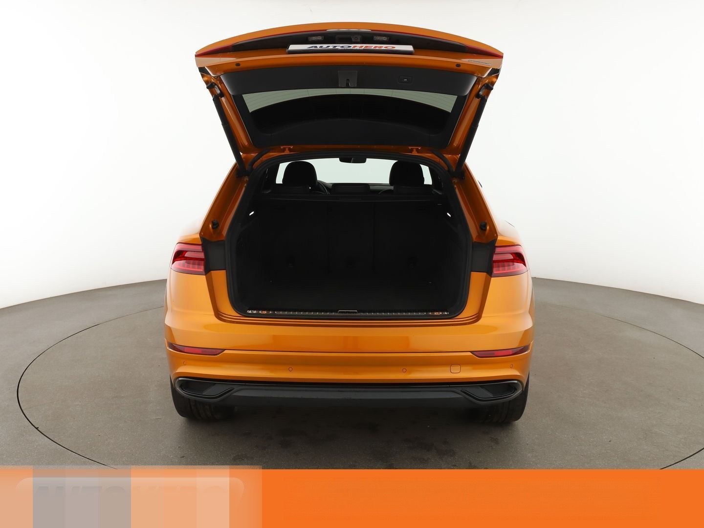 Audi Q8 55 TFSI quattro S line foto 25