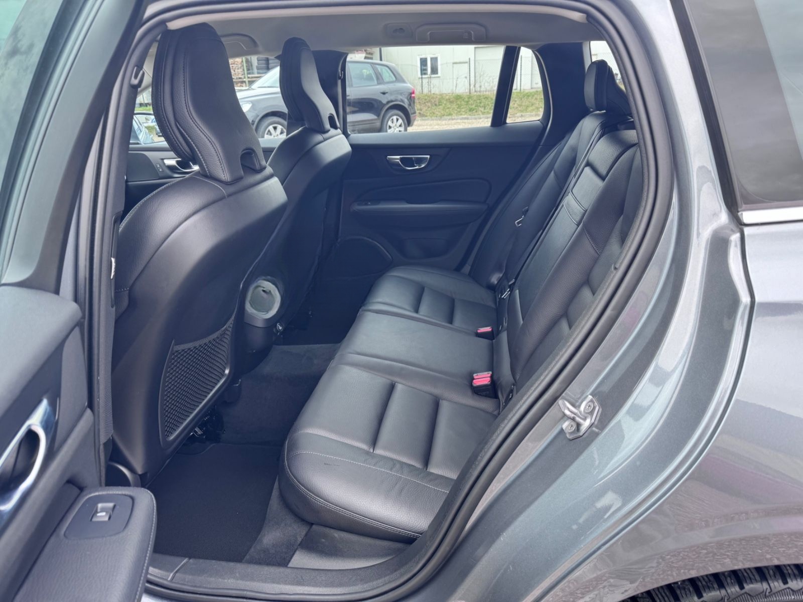 Volvo V60 Inscription,IntelliSafe&Licht,AHK,RFK,Shzg foto 11