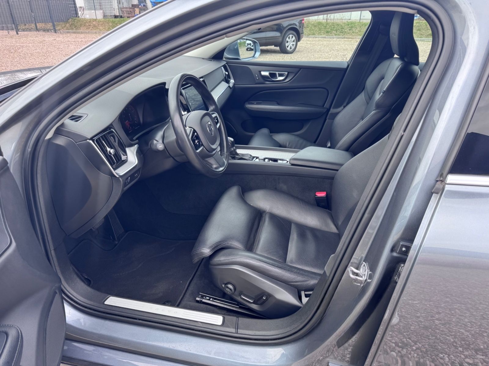 Volvo V60 Inscription,IntelliSafe&Licht,AHK,RFK,Shzg foto 9