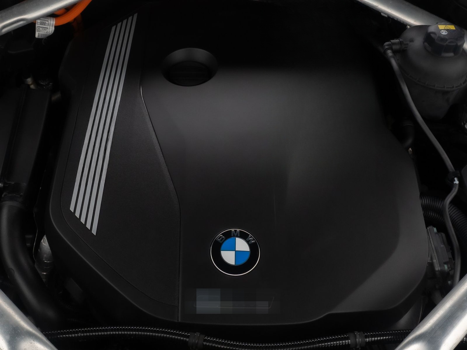 BMW X5 xD45e M Sport HUD Kamera AHK Alarm DAB 21Zoll foto 15