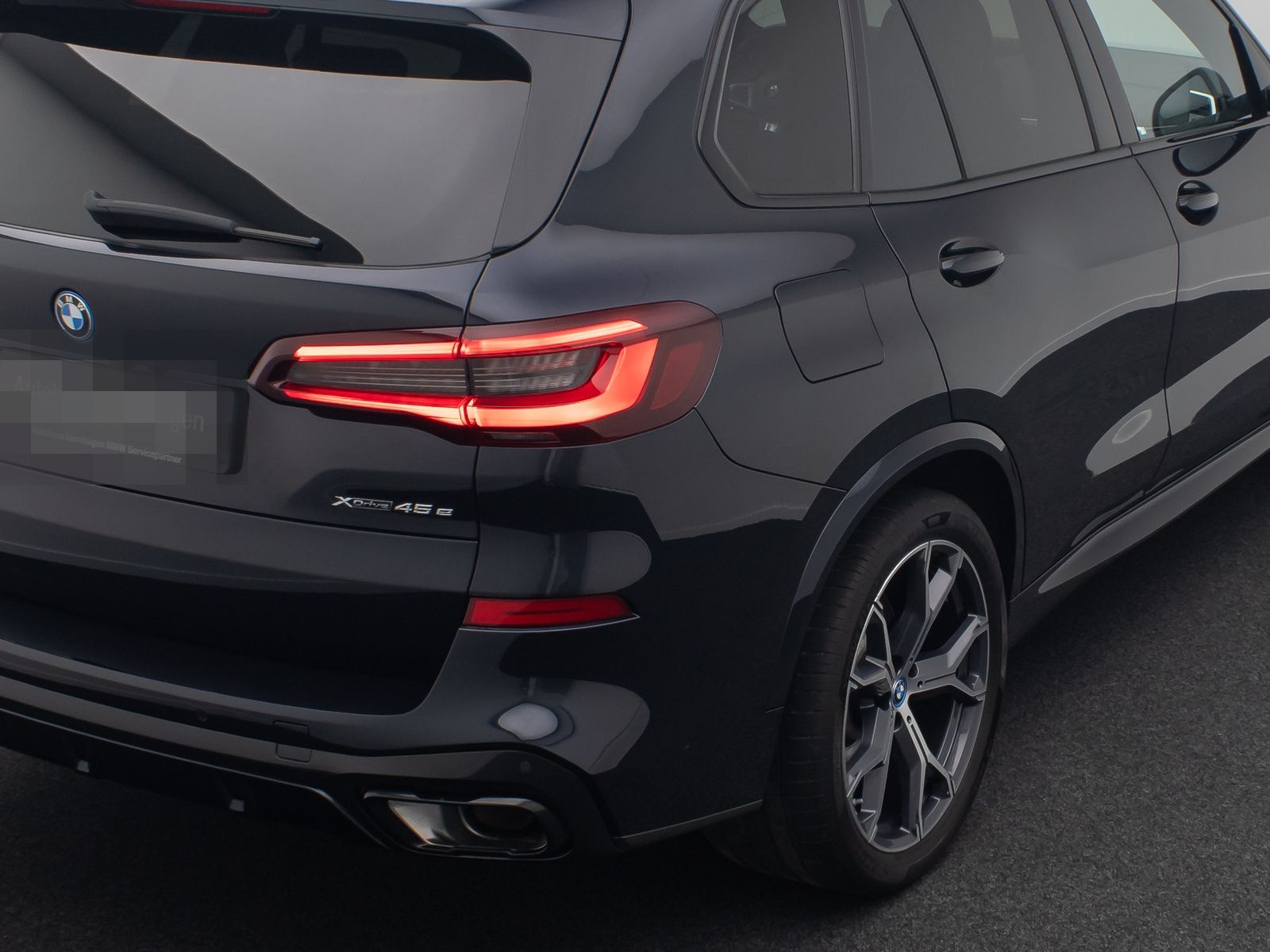 BMW X5 xD45e M Sport HUD Kamera AHK Alarm DAB 21Zoll foto 16