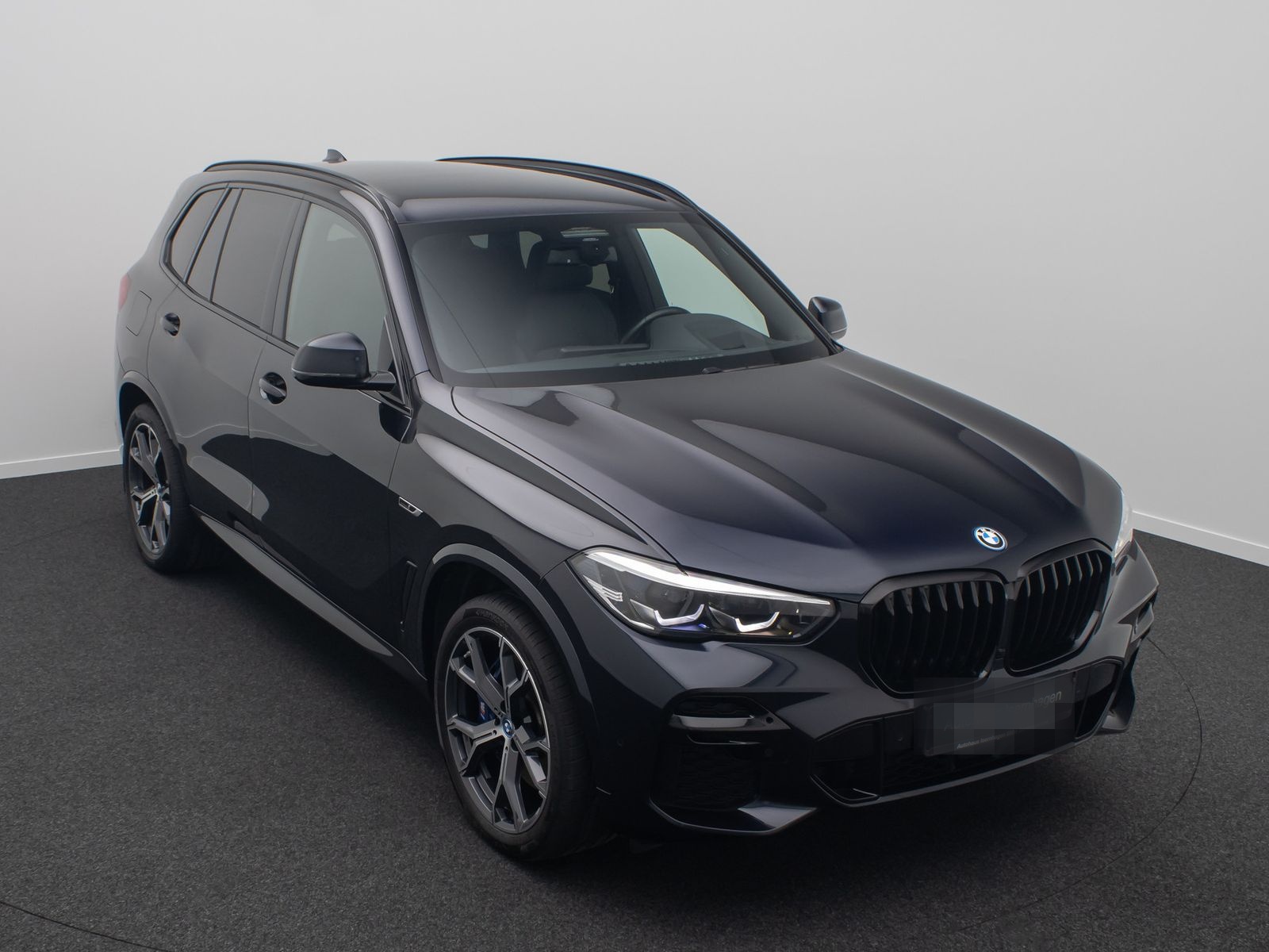BMW X5 xD45e M Sport HUD Kamera AHK Alarm DAB 21Zoll foto 3