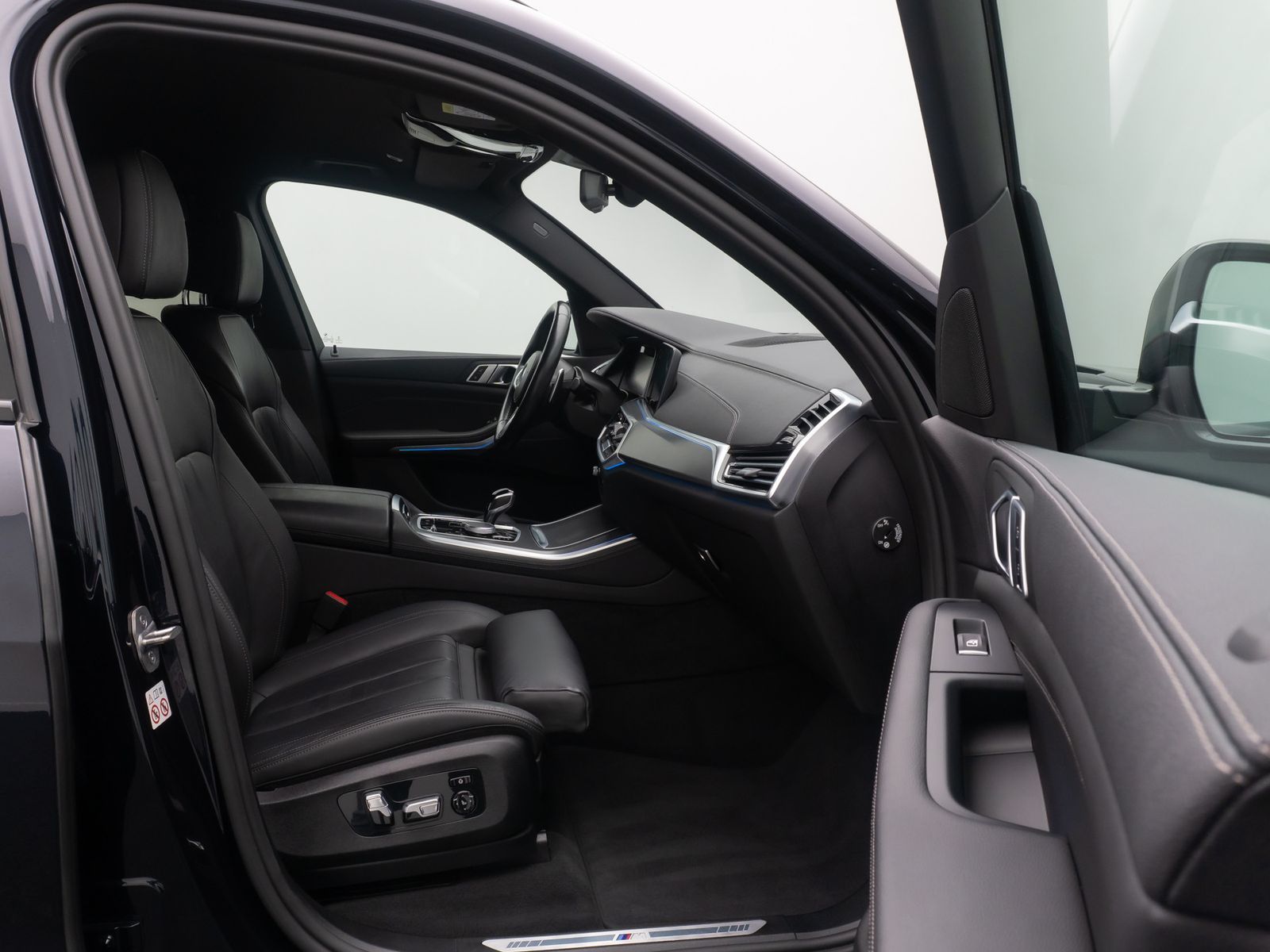 BMW X5 xD45e M Sport HUD Kamera AHK Alarm DAB 21Zoll foto 25