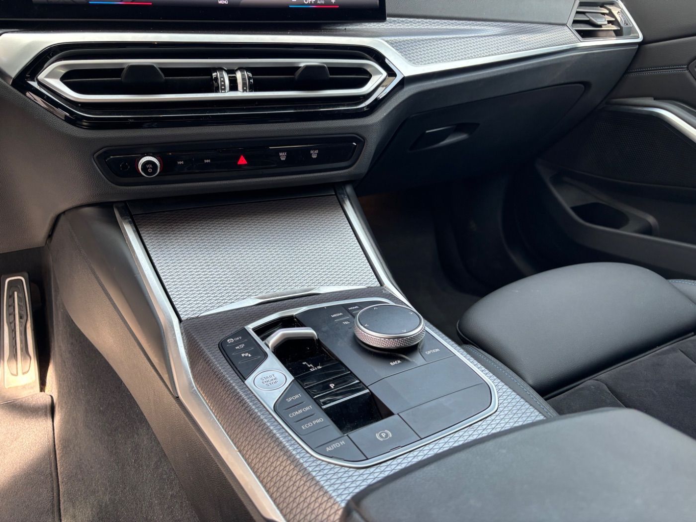 BMW 320d xDrive Tour. M-Sportpaket GARANTIE-04/2029 foto 13