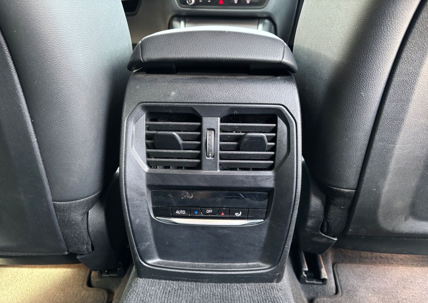 BMW 320d xDrive Tour. M-Sportpaket GARANTIE-04/2029 foto 18