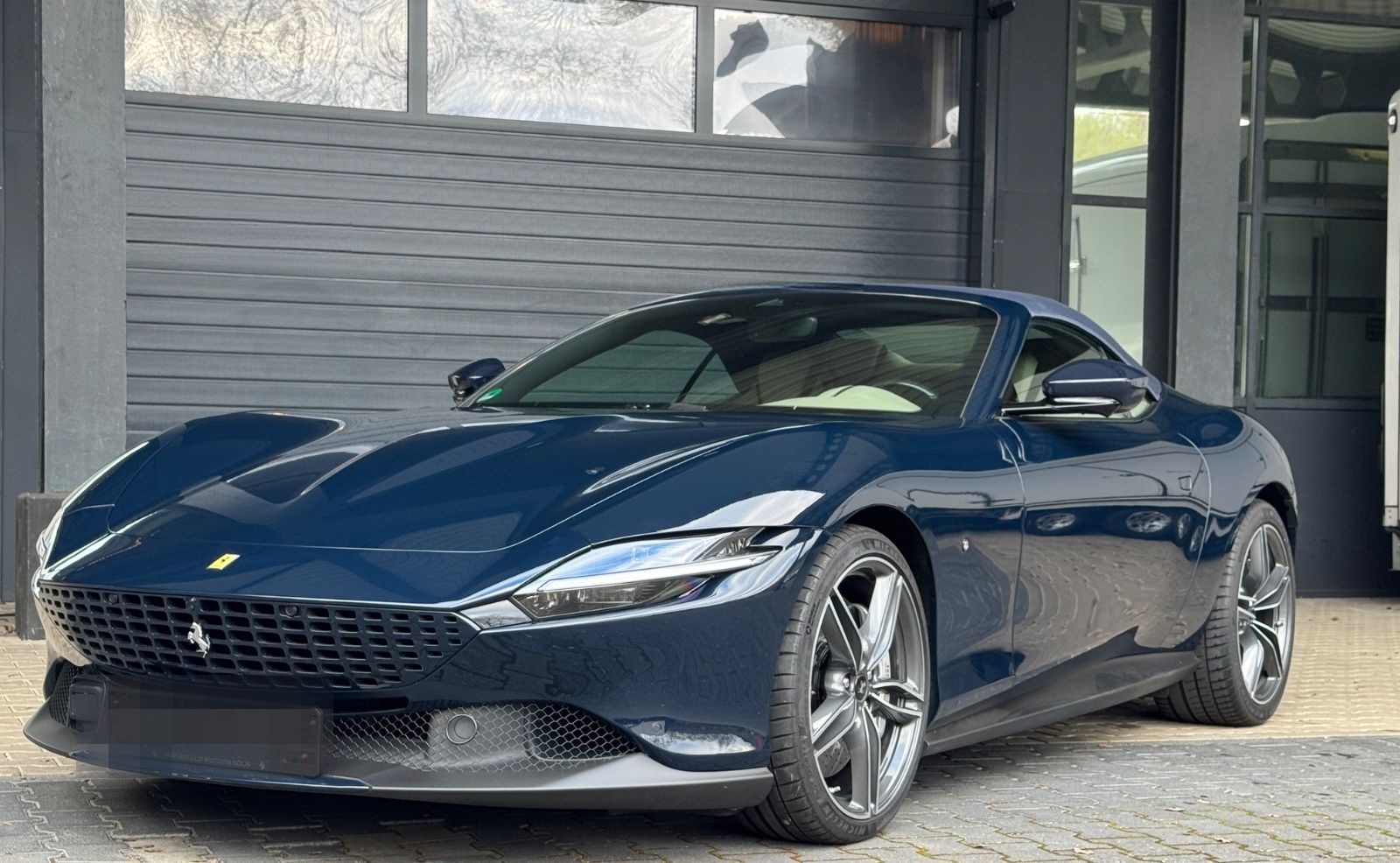 Ferrari Roma Spider ° 1. Hand ° deutsch ° perfekt °
