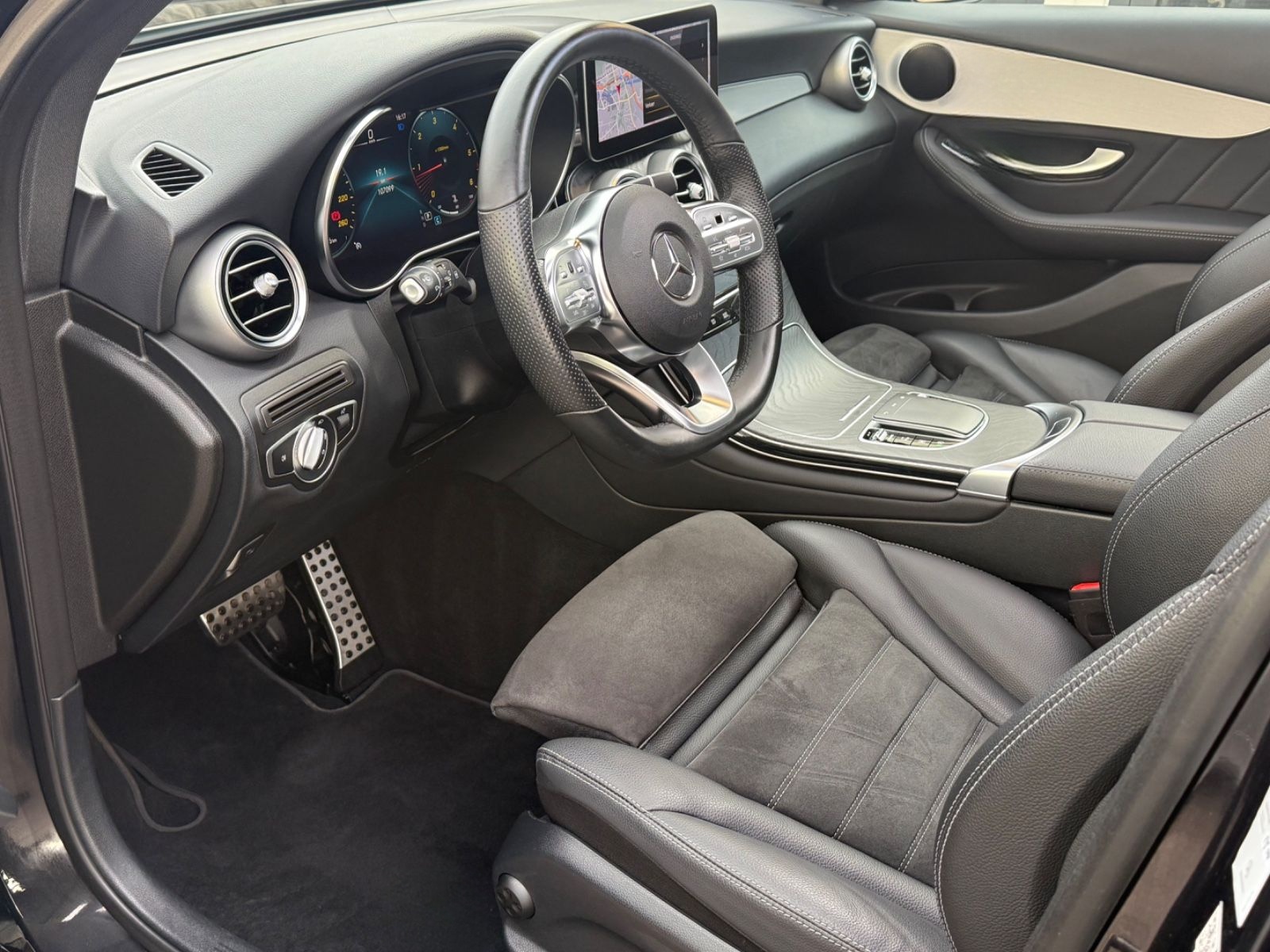 Mercedes-Benz GLC 200 d 4MATIC Autom. AMG*PANO*VIRTUEL*ASSIT foto 7