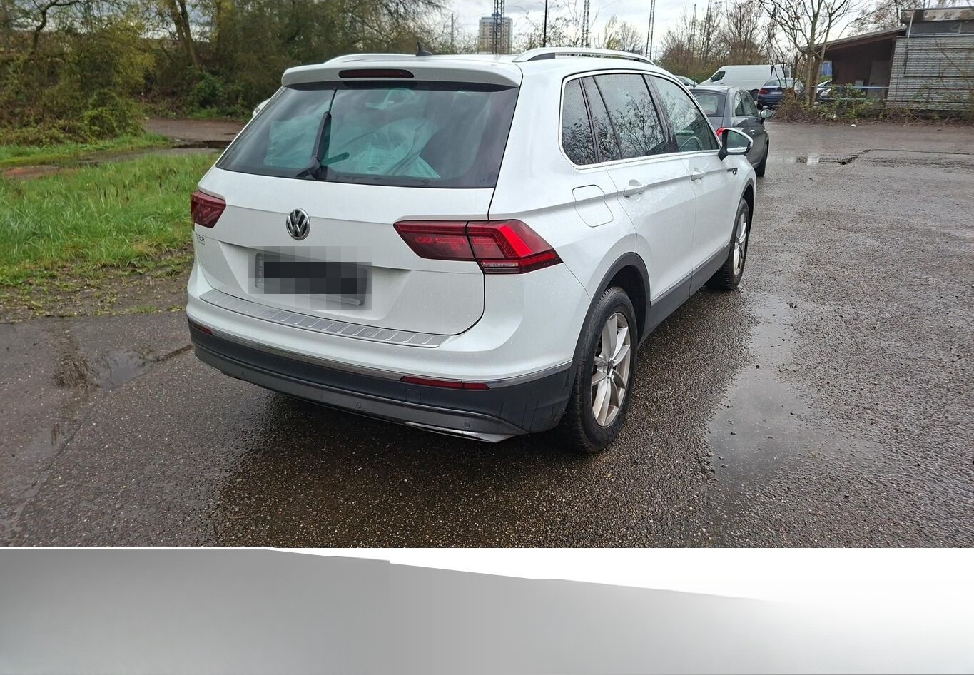 Volkswagen Tiguan 2.0 TSI DSG 4M Highline Pano Nav ACC Keyl foto 3