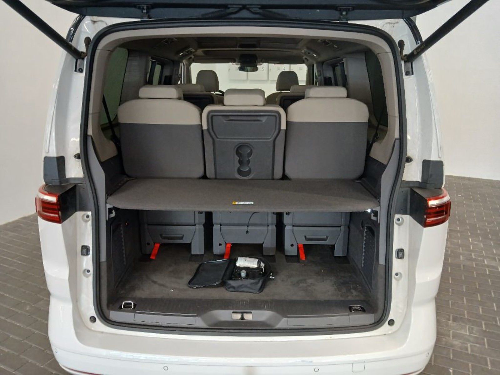 Volkswagen T7 Multivan Edition lang STNDHZNG/RFK/PANO/AHK foto 14