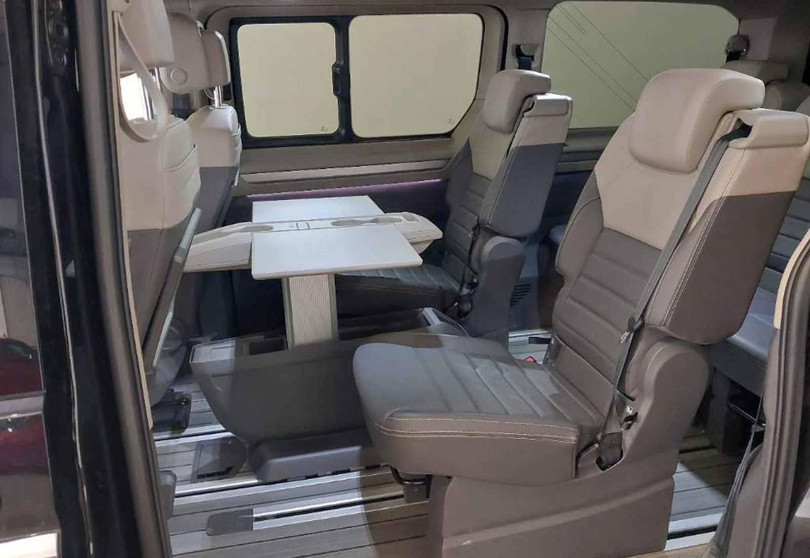 Volkswagen T7 Multivan Style lang AHK/PANO/LEDER/AD.FAHRWRK foto 11