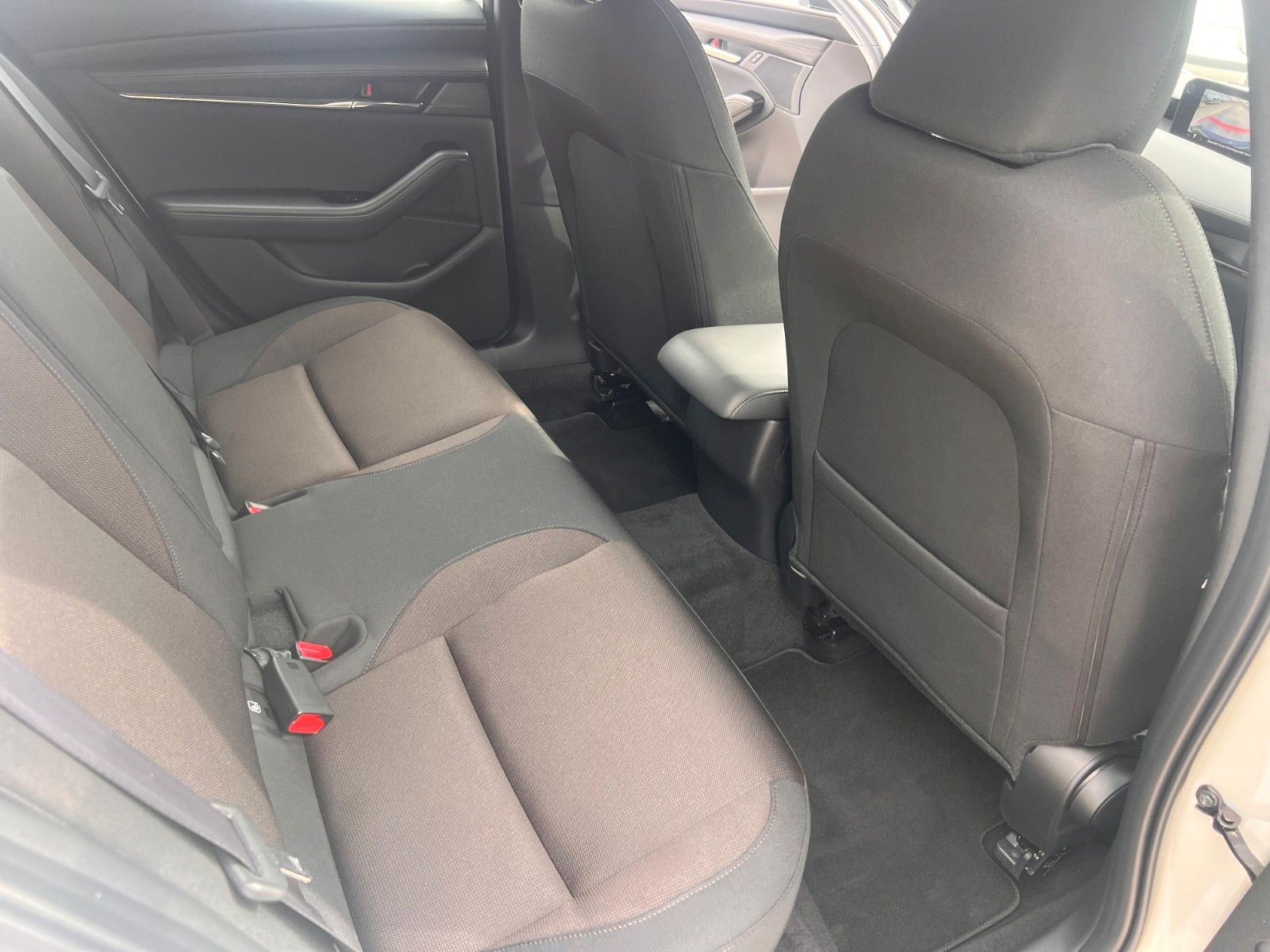 Mazda 3 Lim. 5-trg. Hybr/Benzin Xenon Navi 360`Kamera foto 12