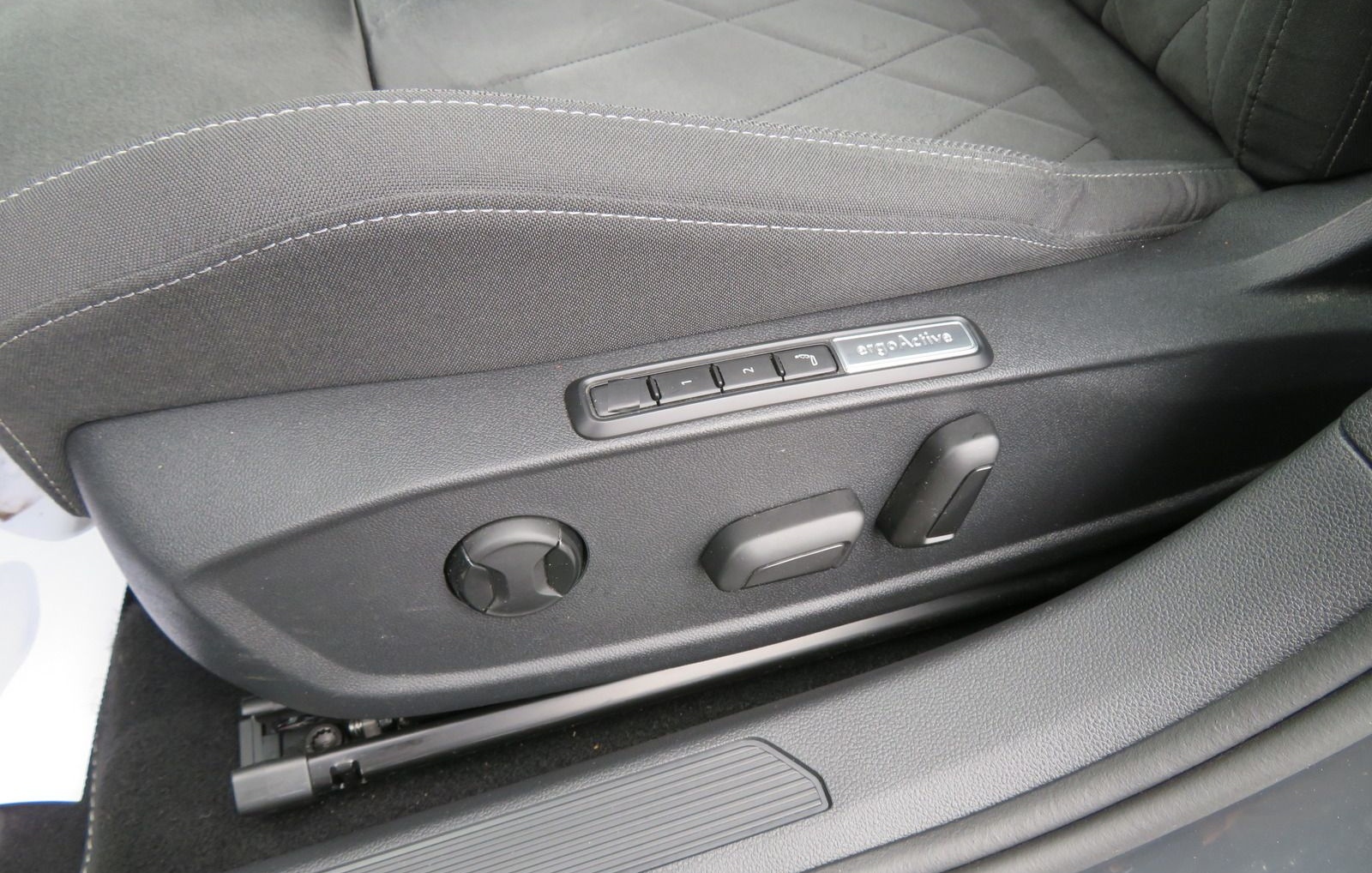 Volkswagen Golf VIII 2.0 TSI Style LED DAB ACC 17'' virtual foto 11