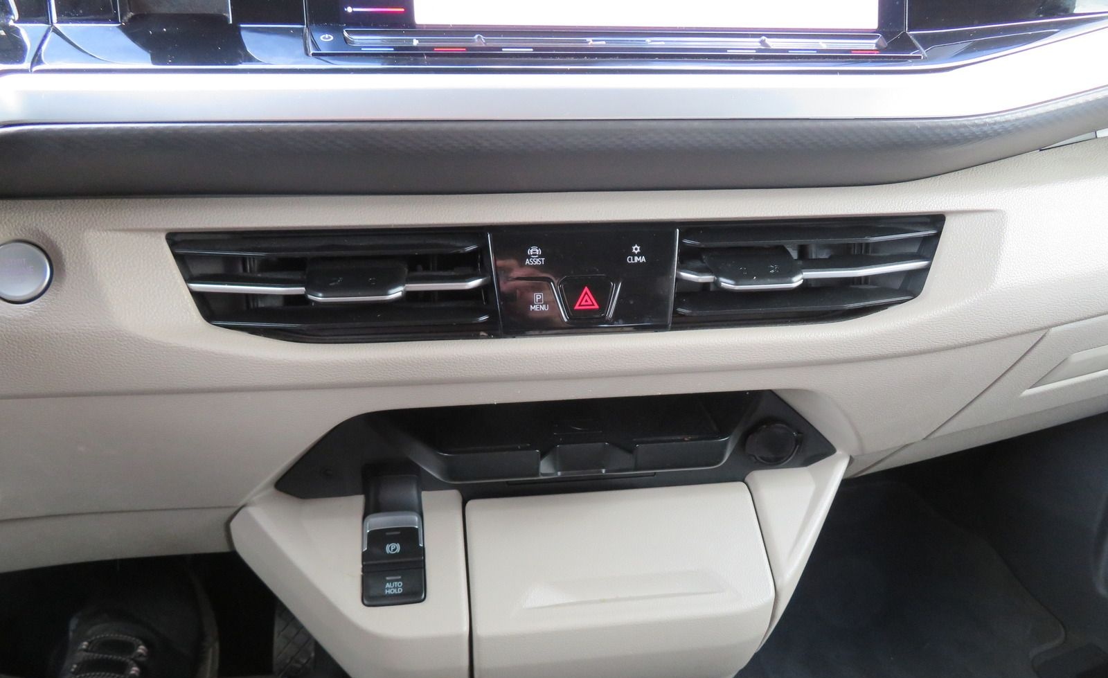 Volkswagen T7 Multivan 2.0 TDI Life DSG Navi Sthzg ACC Ahk foto 15