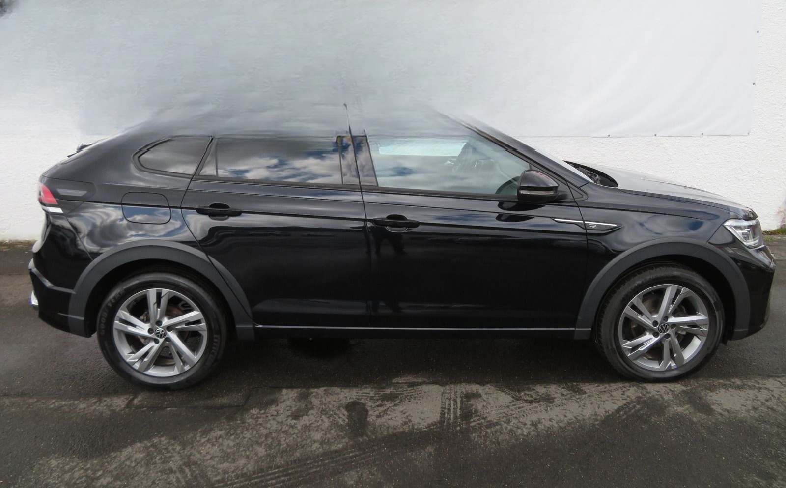 Volkswagen Taigo 1.5 TSI R-Line DSG Navi IQ.Light Lane 17'' foto 3
