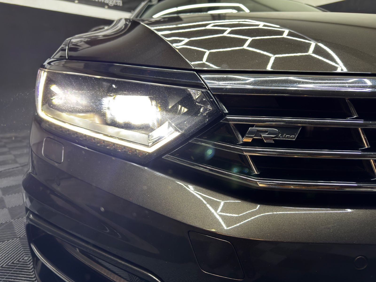 Volkswagen Passat Variant Highline R-LINE*DIGITAL*KEYLESS* foto 2