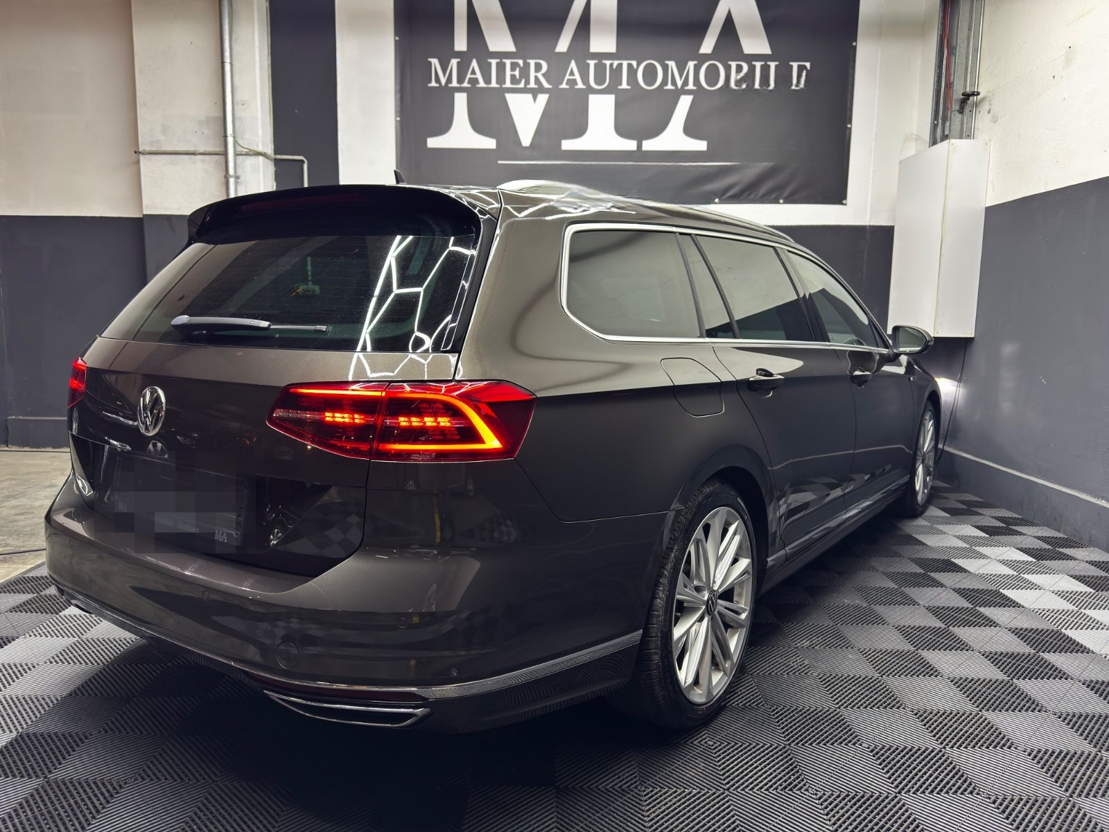 Volkswagen Passat Variant Highline R-LINE*DIGITAL*KEYLESS* foto 4