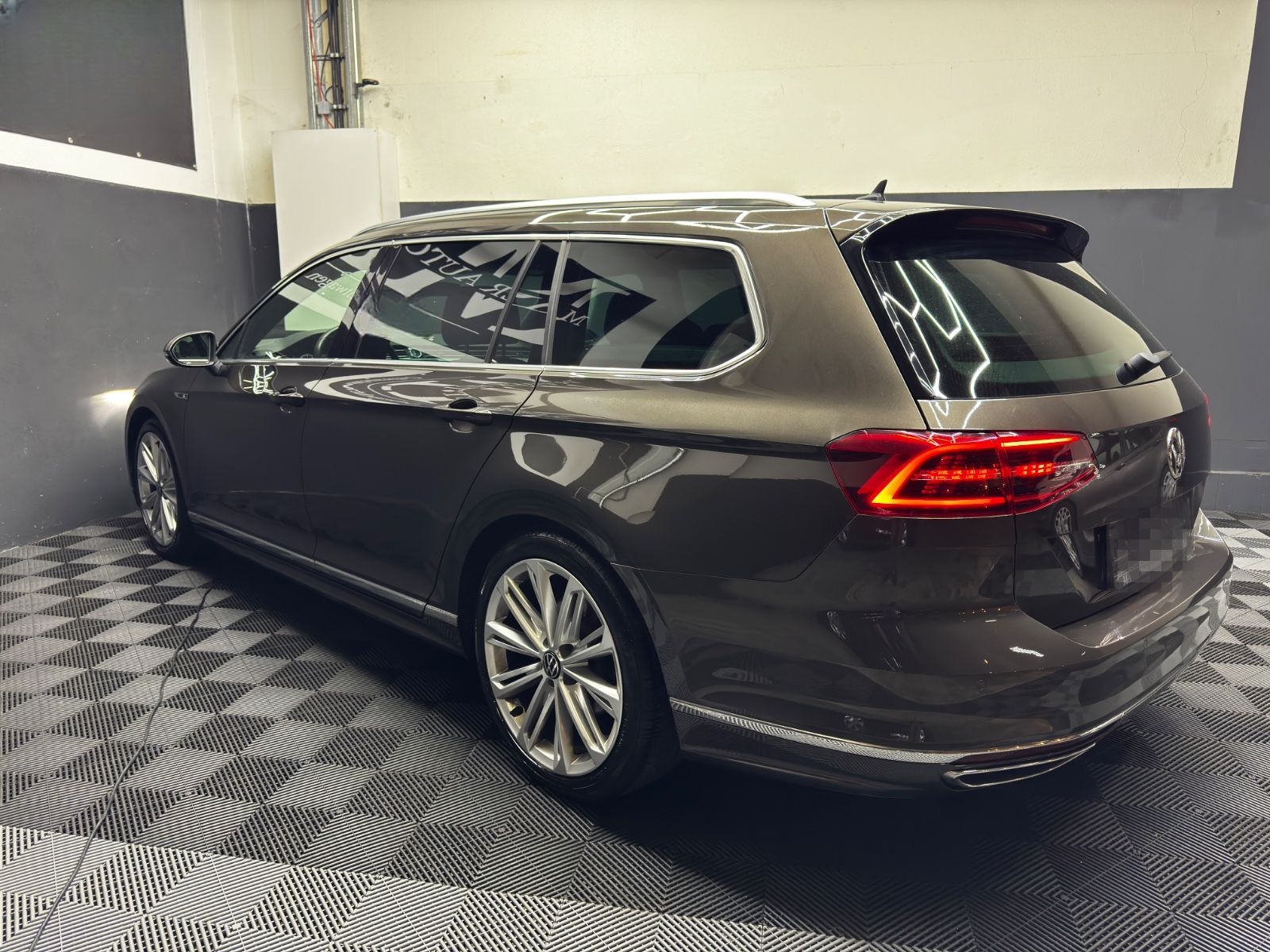 Volkswagen Passat Variant Highline R-LINE*DIGITAL*KEYLESS* foto 6