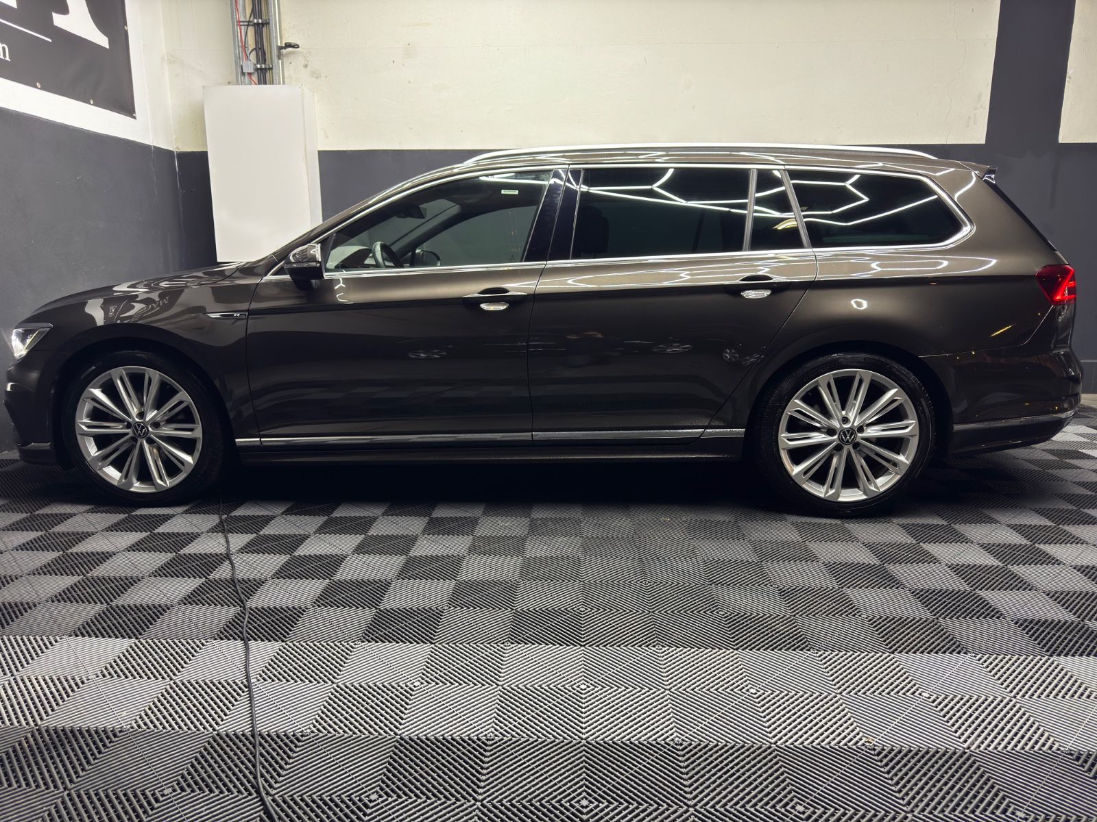 Volkswagen Passat Variant Highline R-LINE*DIGITAL*KEYLESS* foto 7