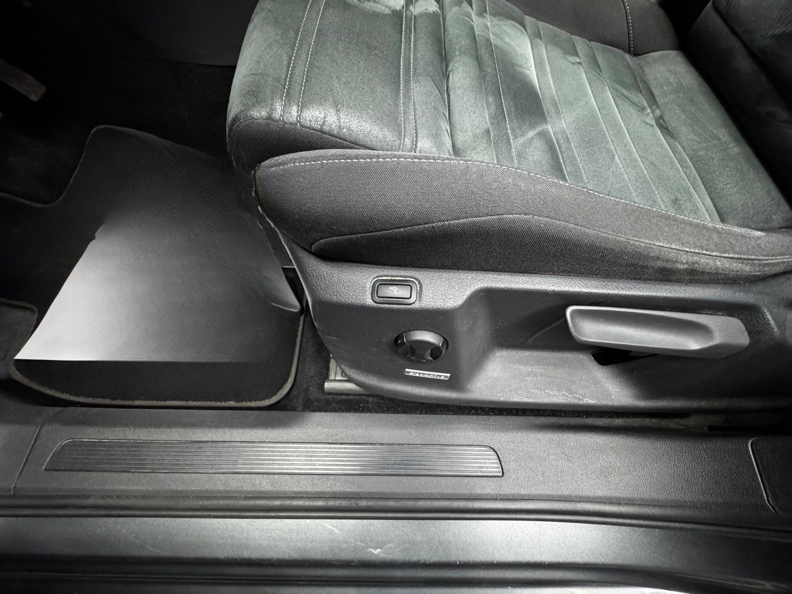 Volkswagen Touran HIGHLINE*VOLLAUS.*7-SITZER*PANORD.*ACC* foto 19