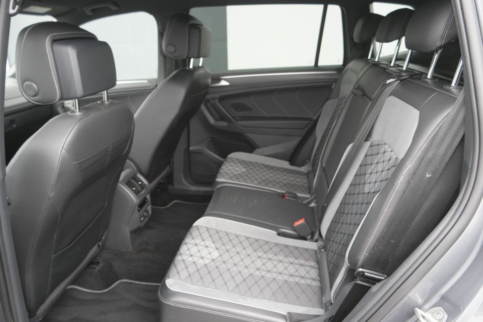 Volkswagen Tiguan Allspace 2.0 TSI R-Line 4Motion*DSG*RFK foto 10