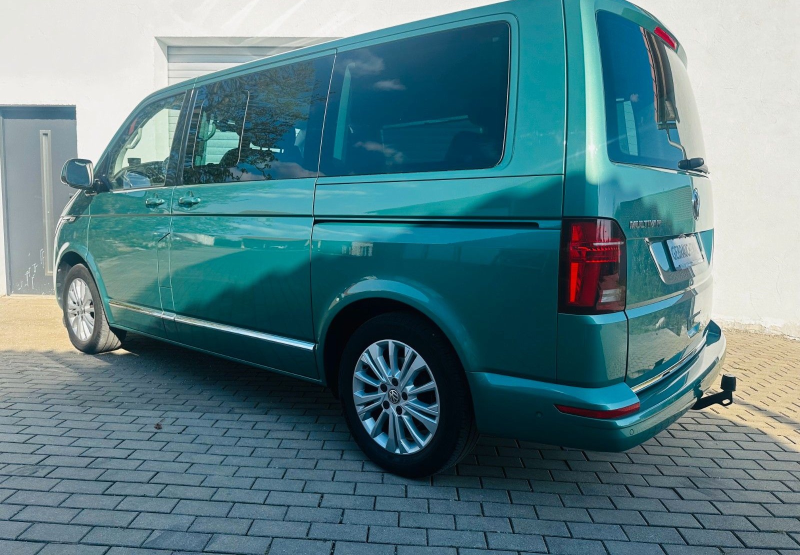 Volkswagen T6 Multivan Highline 2.0 TDI DSG NAV LED AHK SHZ foto 8
