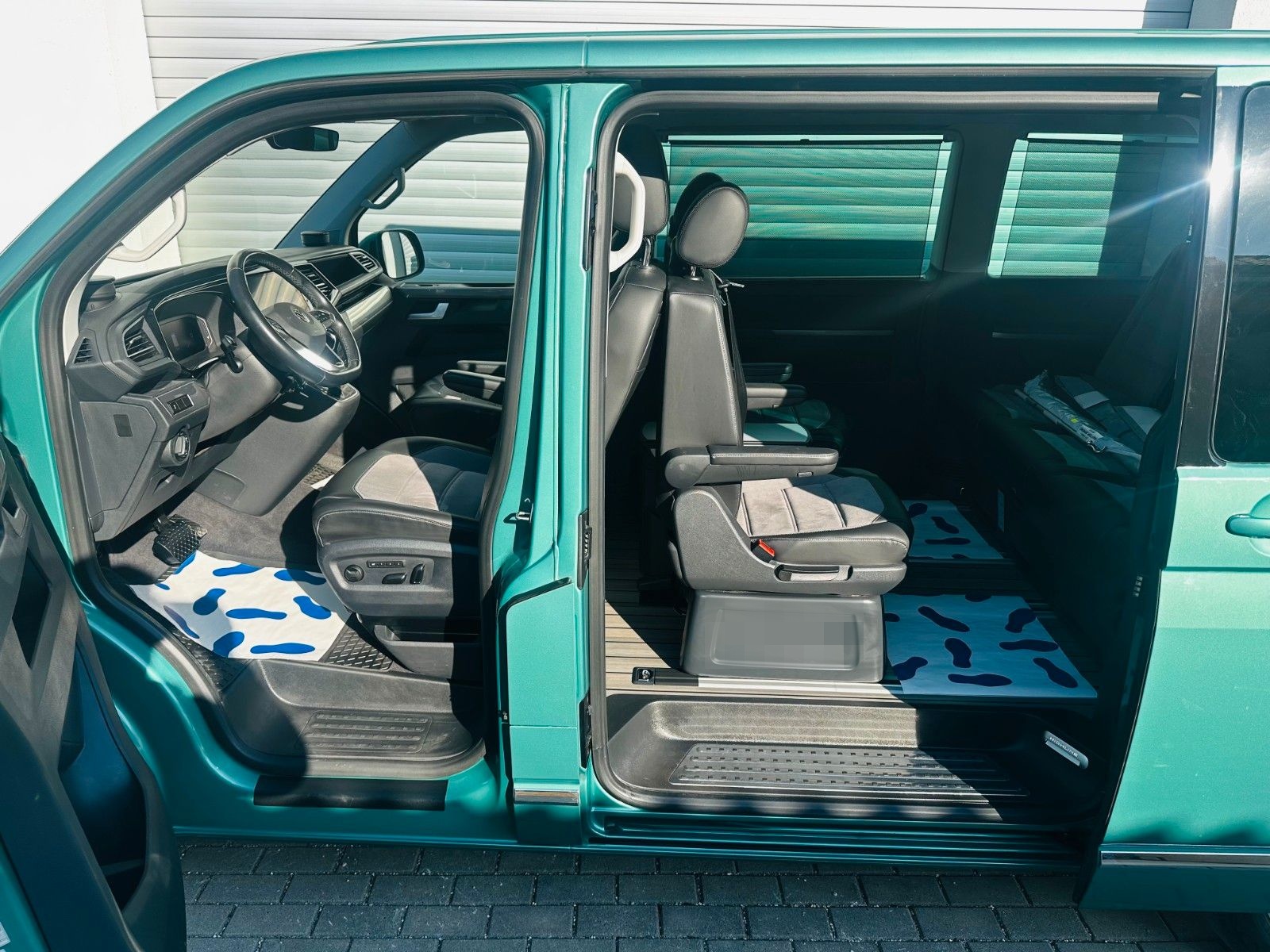 Volkswagen T6 Multivan Highline 2.0 TDI DSG NAV LED AHK SHZ foto 9