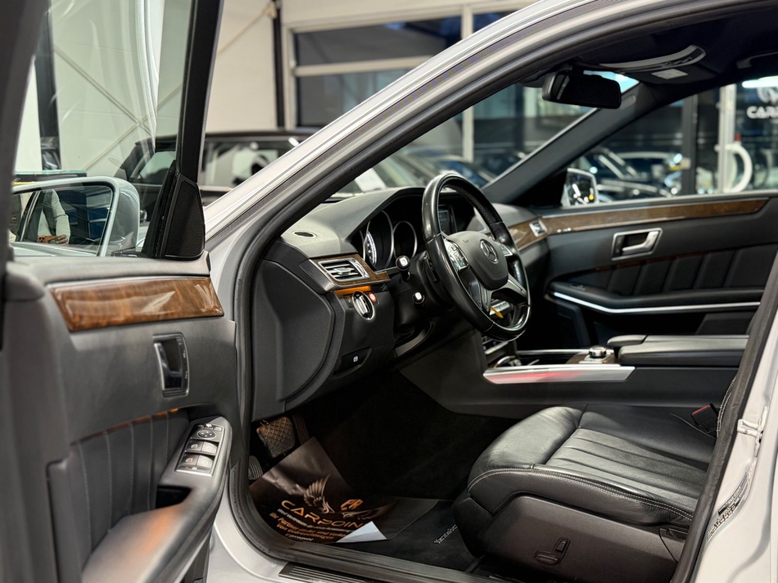 Mercedes-Benz E 220 E Limousine E 220 BlueTec/LED/AHK/Leder/BT foto 11