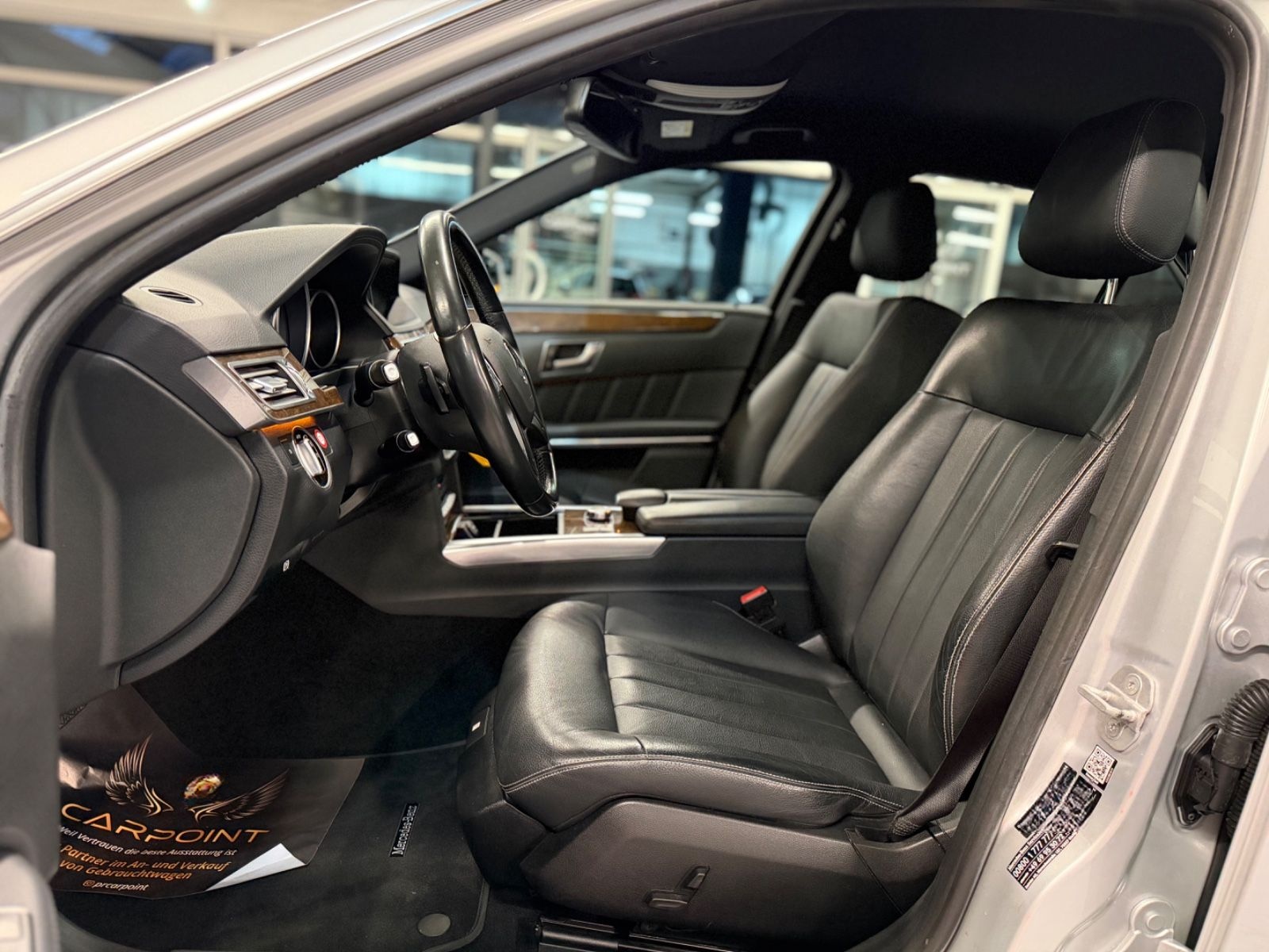 Mercedes-Benz E 220 E Limousine E 220 BlueTec/LED/AHK/Leder/BT foto 12