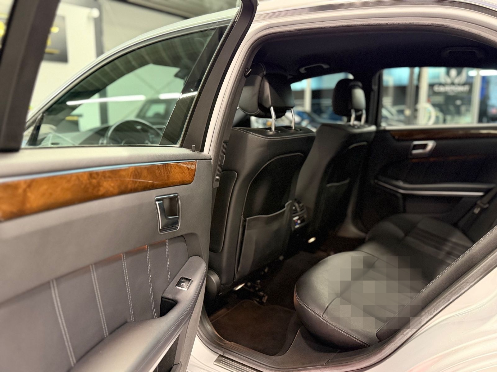 Mercedes-Benz E 220 E Limousine E 220 BlueTec/LED/AHK/Leder/BT foto 15