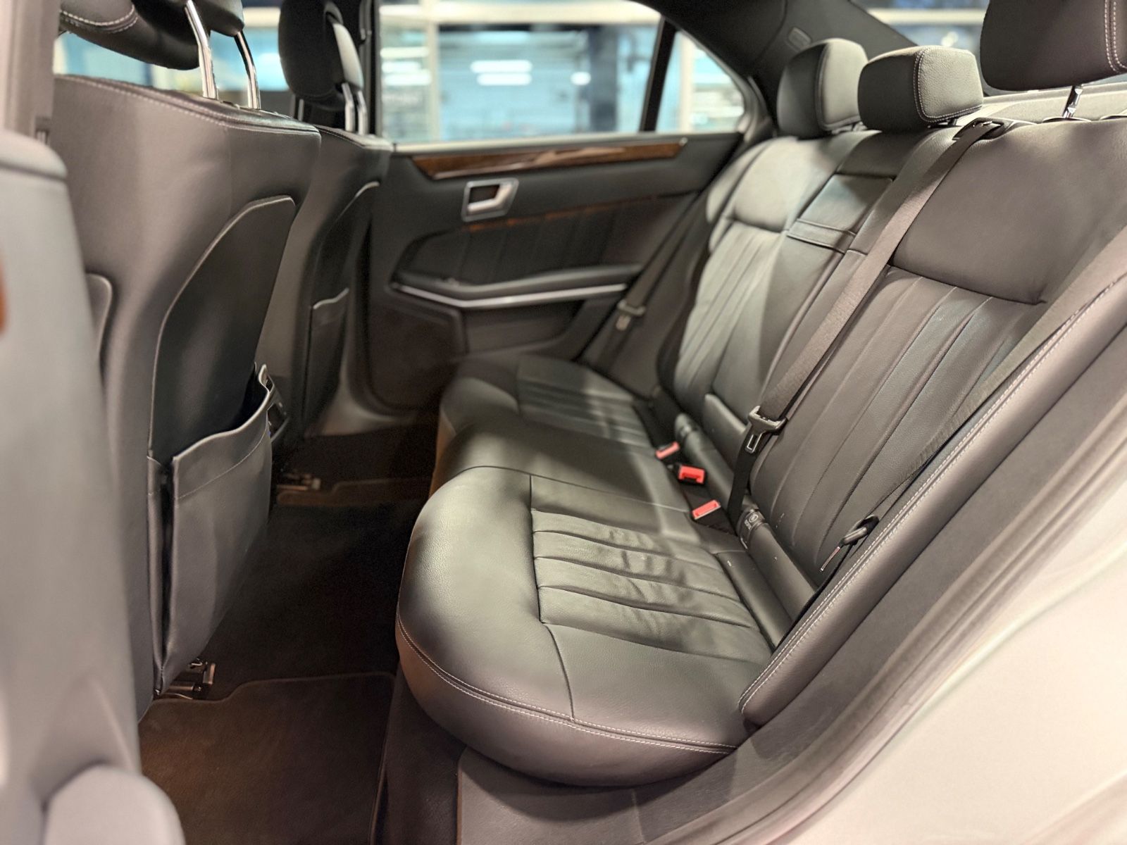 Mercedes-Benz E 220 E Limousine E 220 BlueTec/LED/AHK/Leder/BT foto 16