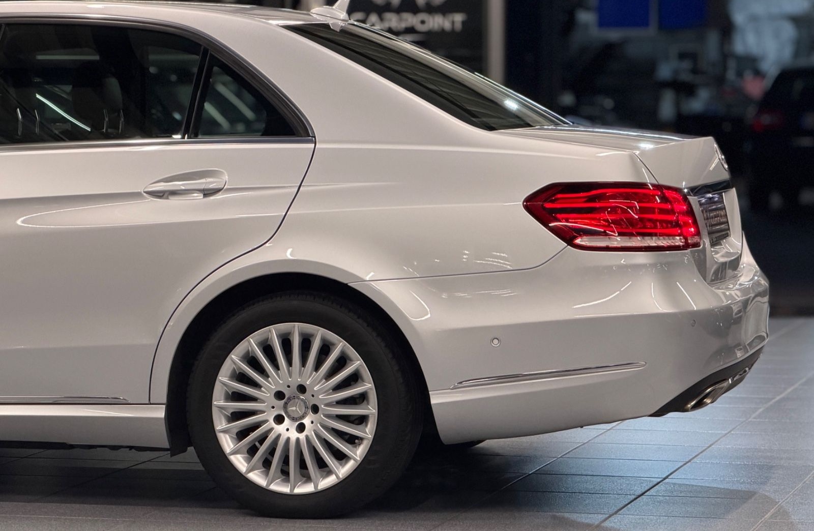 Mercedes-Benz E 220 E Limousine E 220 BlueTec/LED/AHK/Leder/BT foto 7