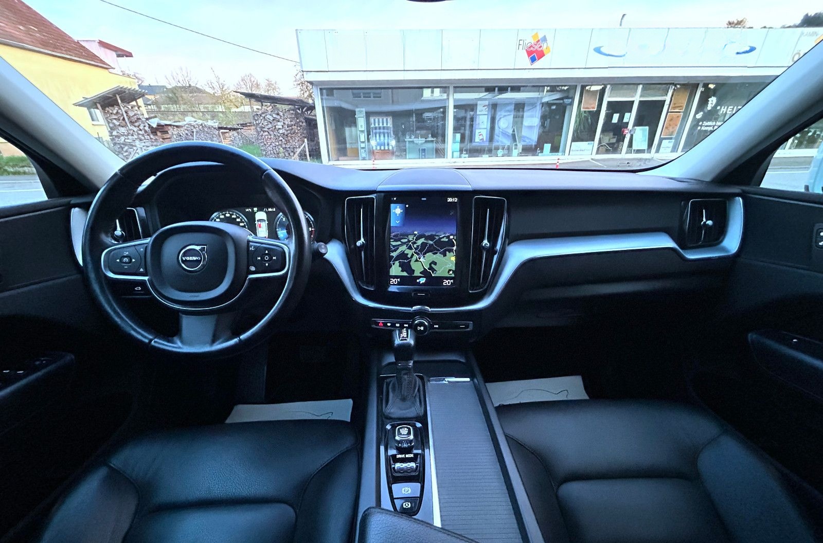 Volvo XC60 AWD 2,0 Ltr. Aut. Navi LED Leder Kamera AHK foto 14