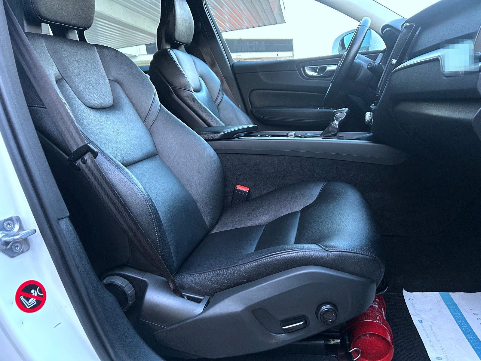 Volvo XC60 AWD 2,0 Ltr. Aut. Navi LED Leder Kamera AHK foto 21