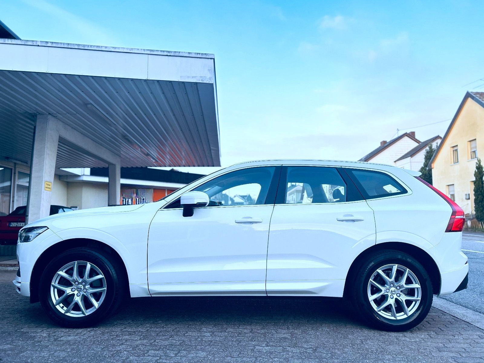 Volvo XC60 AWD 2,0 Ltr. Aut. Navi LED Leder Kamera AHK foto 5