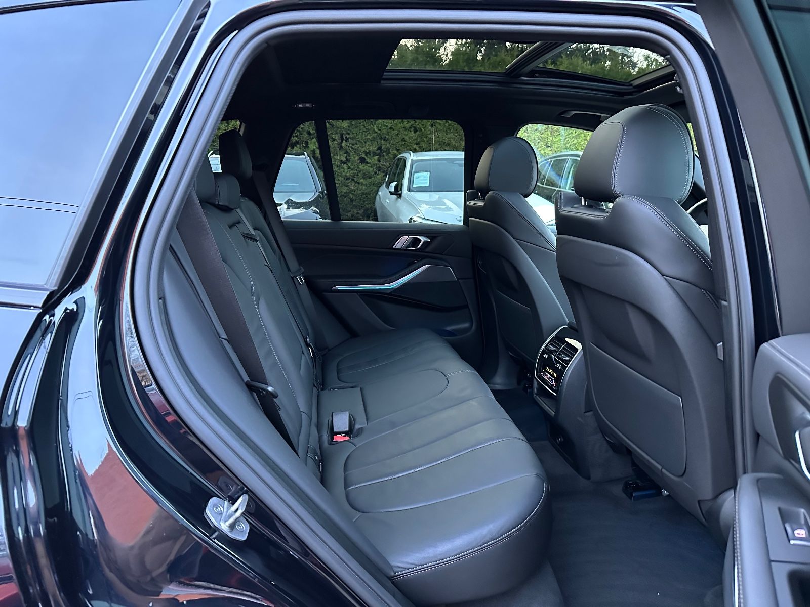 BMW X5 xDrive45e M-Sportpaket Laser Panor. AHK 360° foto 18