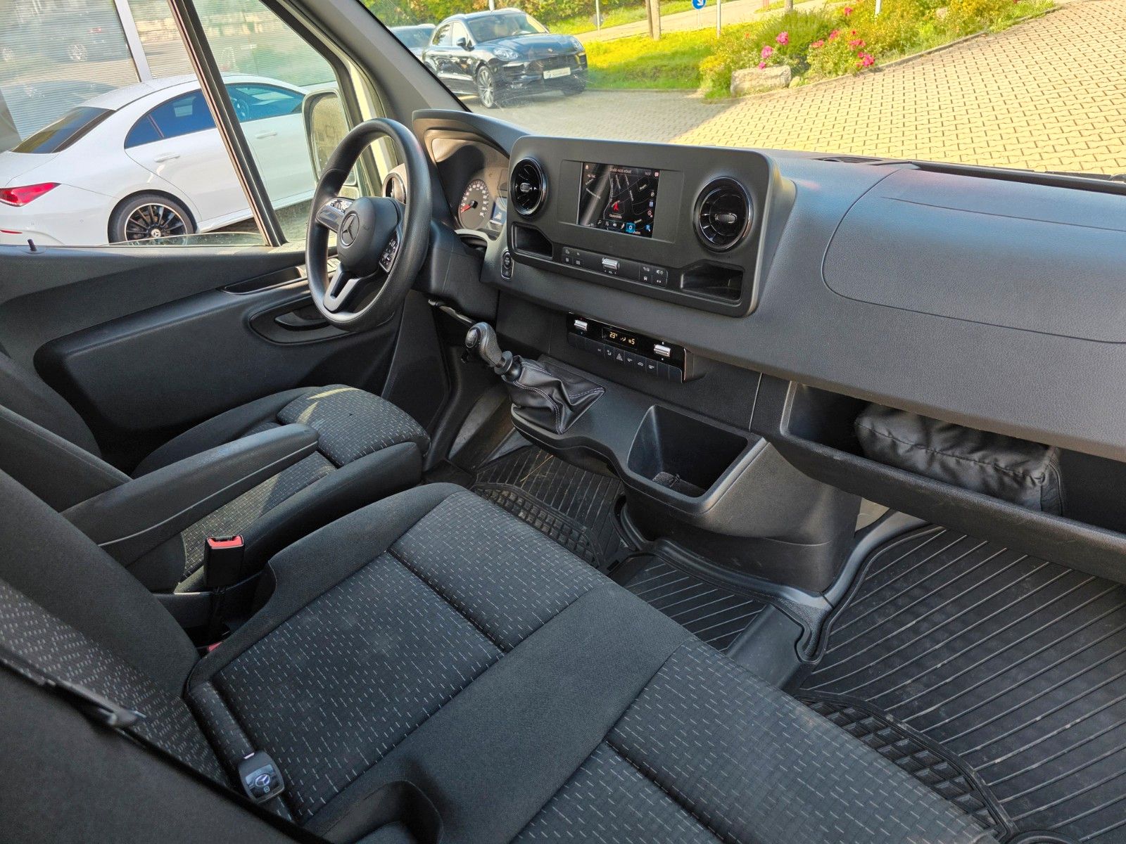 Mercedes-Benz Sprinter 214 Tourer 9-Sitzer / Navi/ Kamera /EU6 foto 2