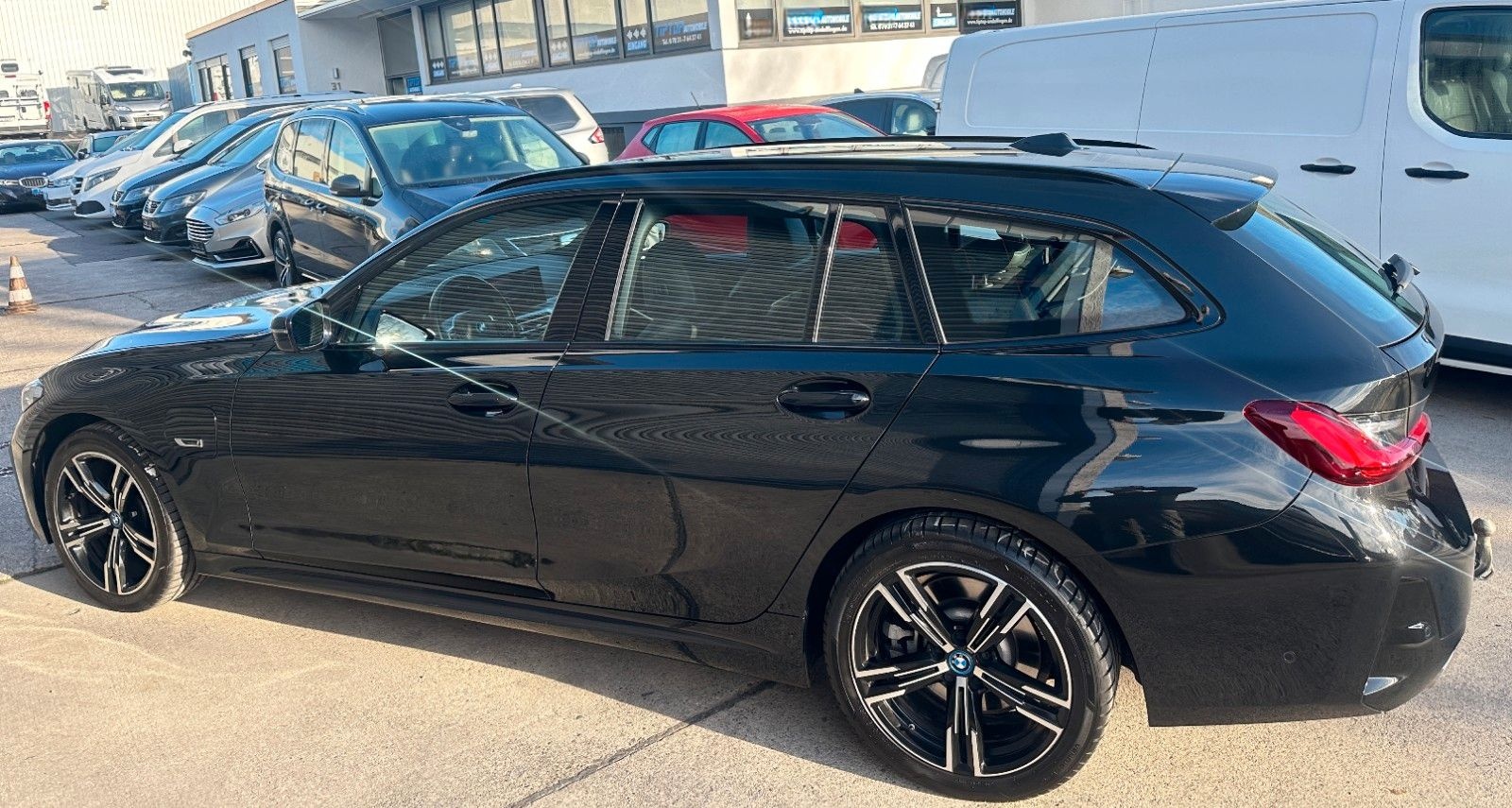 BMW 330e Touring M Sport*LED*WIDE-SCREEN*AHK*KAMERA* foto 3