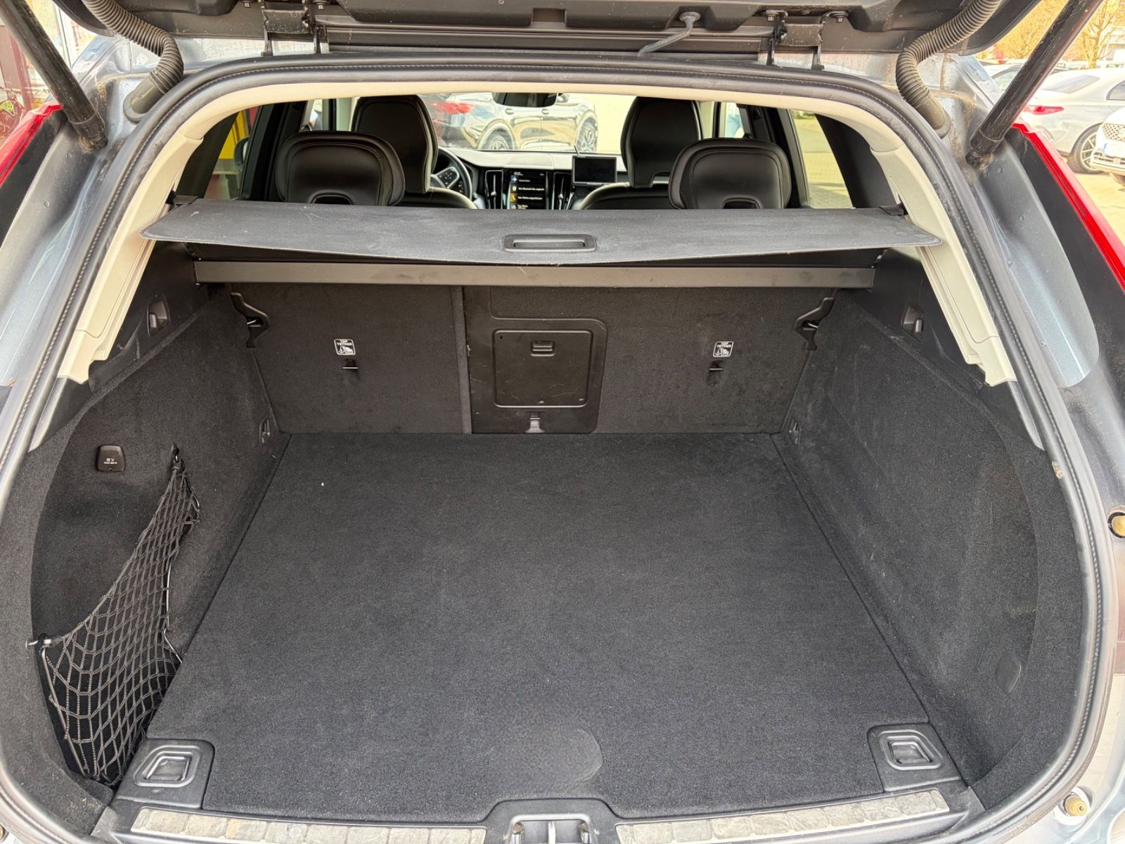 Volvo XC 60 XC60 Momentum 2WD Kamera Kofferraum elekt. foto 16