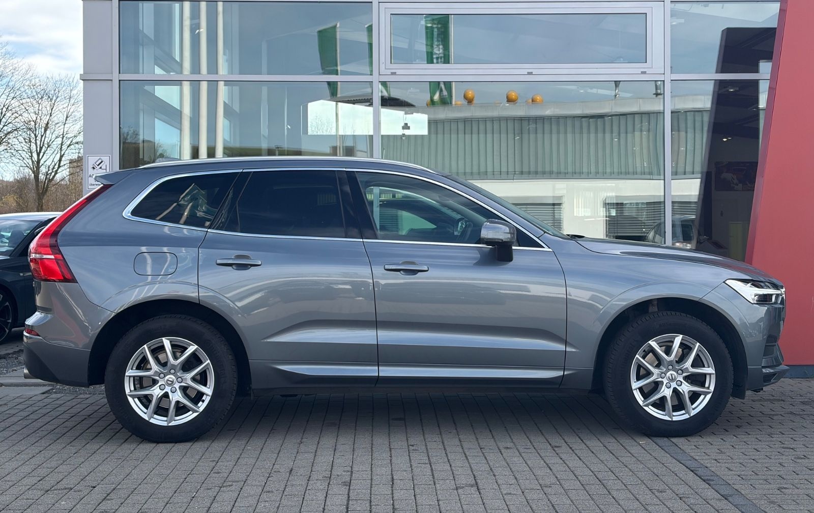 Volvo XC 60 XC60 Momentum 2WD Kamera Kofferraum elekt. foto 5