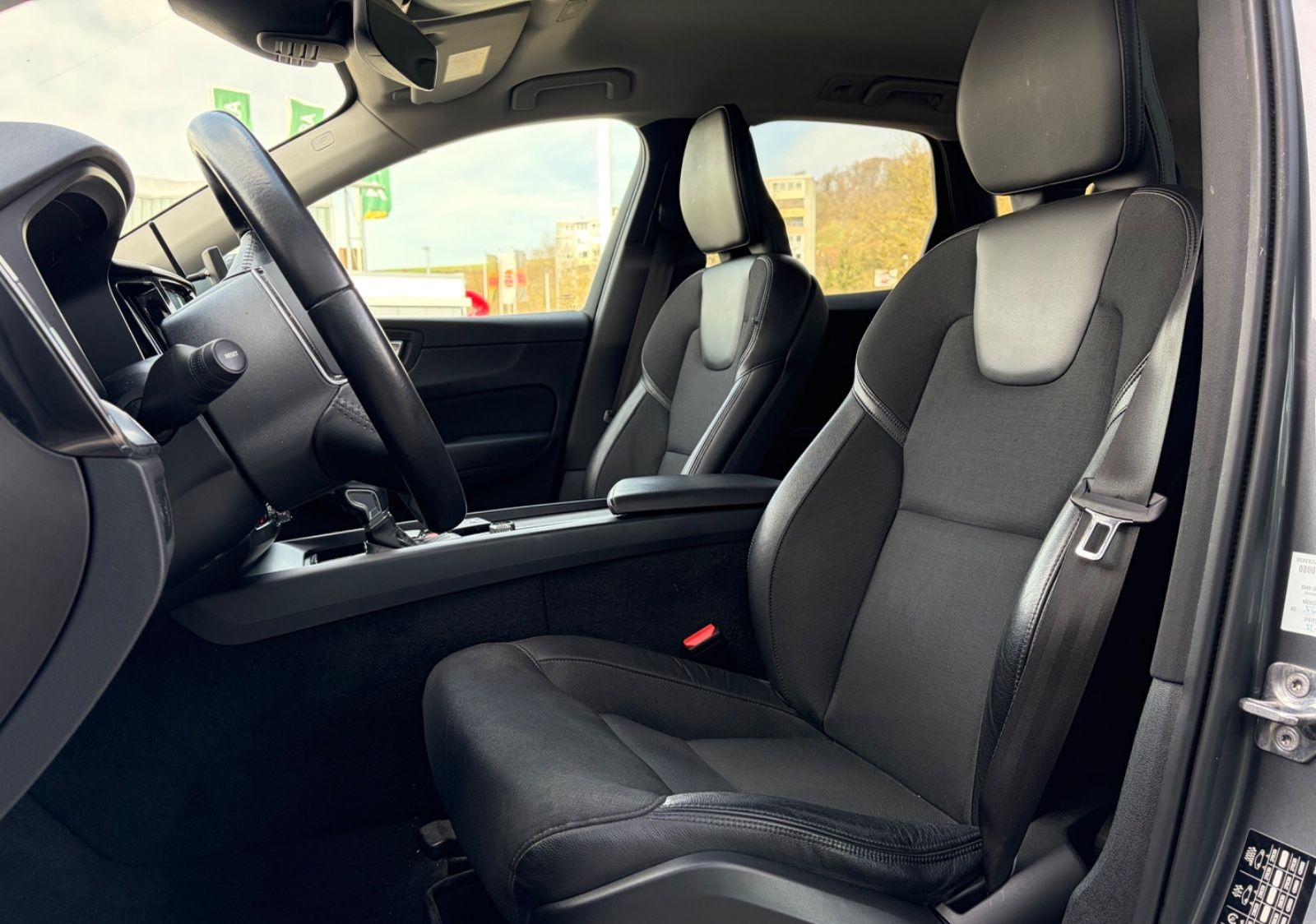 Volvo XC 60 XC60 Momentum 2WD Kamera Kofferraum elekt. foto 7