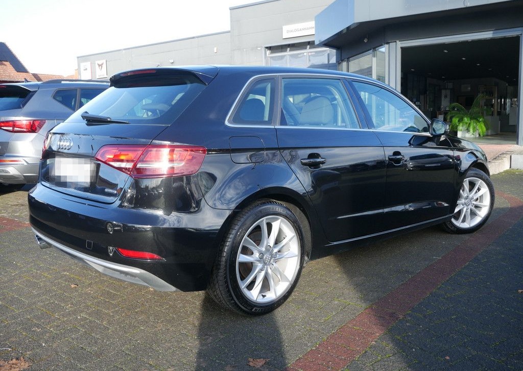 Audi A3 Sportback 2.0 FSI quattro sport XENON AHK foto 3