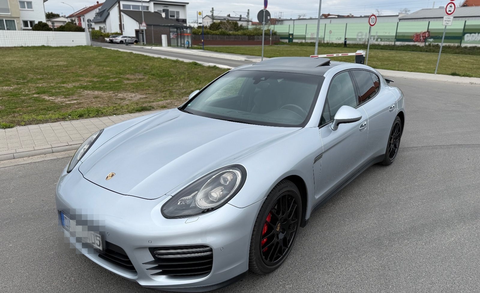 Porsche Panamera GTS *DEUTSCHES FAHRZEUG*