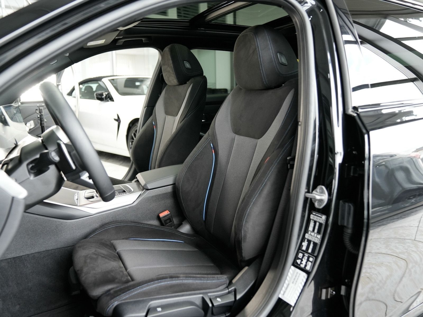 BMW 320d xDrive Touring M Sport Panorama 19LM foto 4
