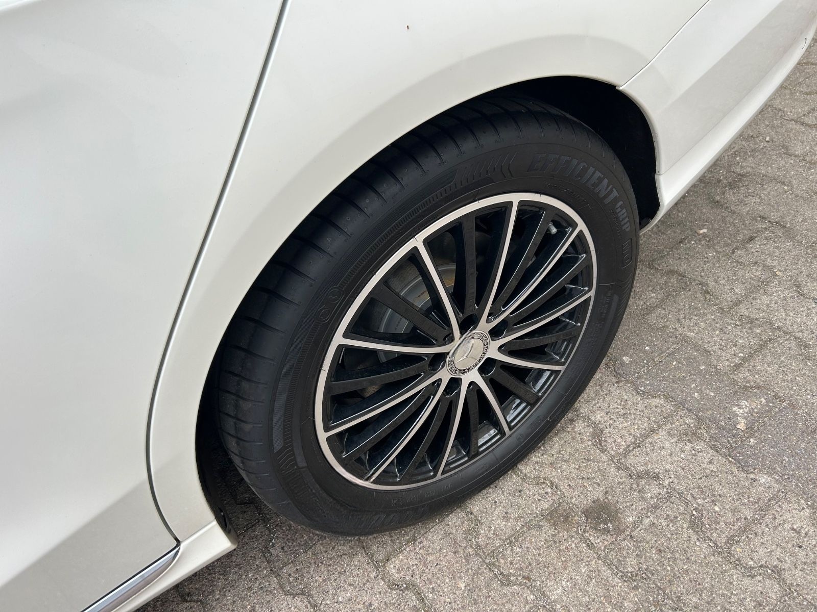 Mercedes-Benz C 200 C Limousine C 200 CGI/Top Car nur 73TKM foto 25