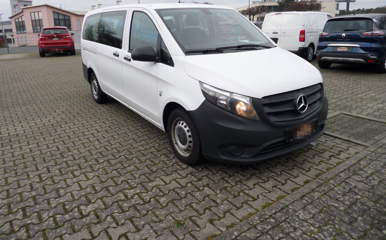 Mercedes-Benz Vito Tourer Pro 111 CDI Lang+8xLeder+Standhzg+1H foto 2