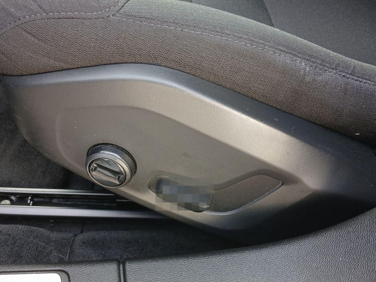 Volvo V60 Kombi Momentum Pro Mild-Hybrid Geartronic foto 16