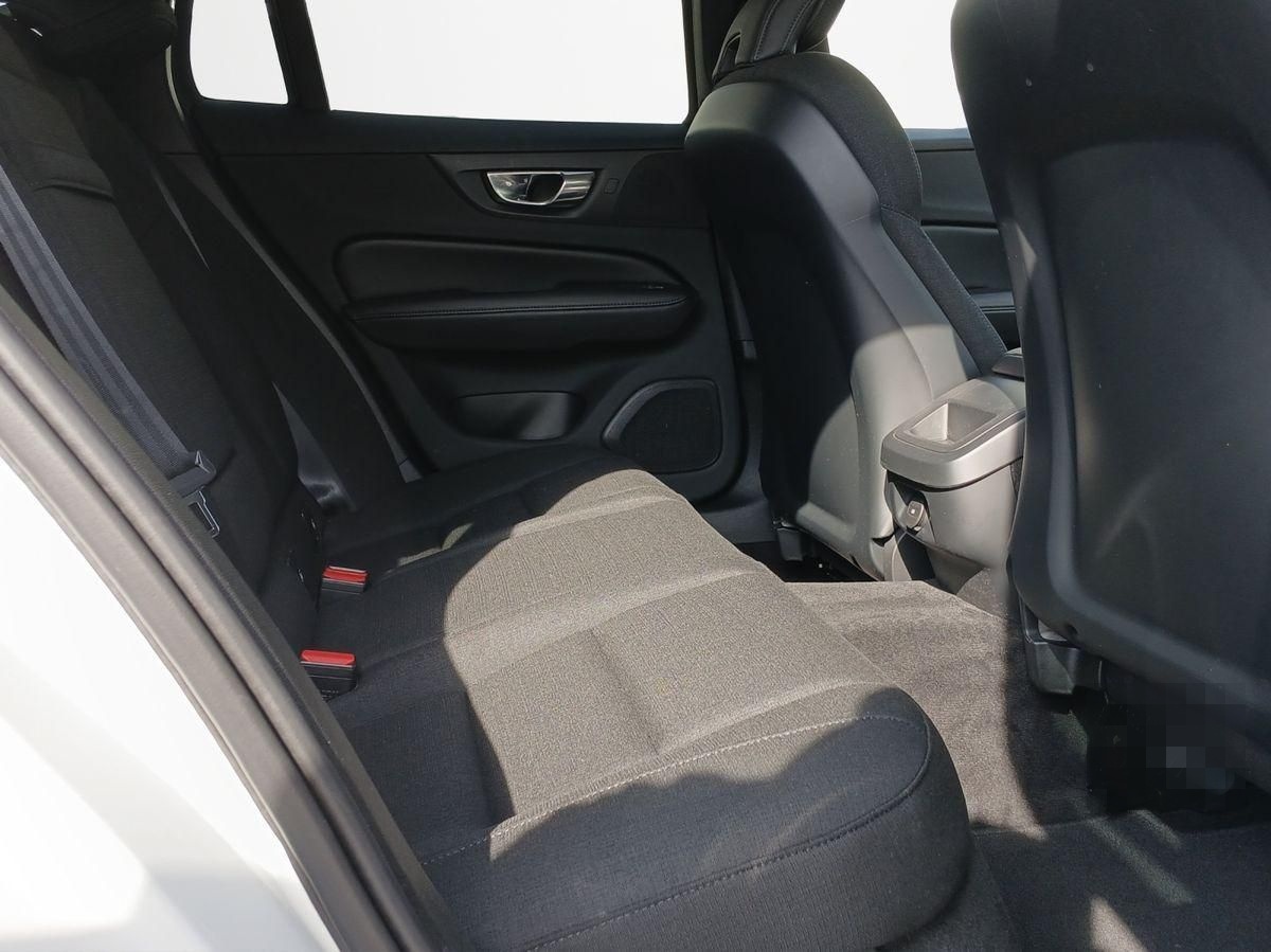 Volvo V60 Kombi Momentum Pro Mild-Hybrid Geartronic foto 8