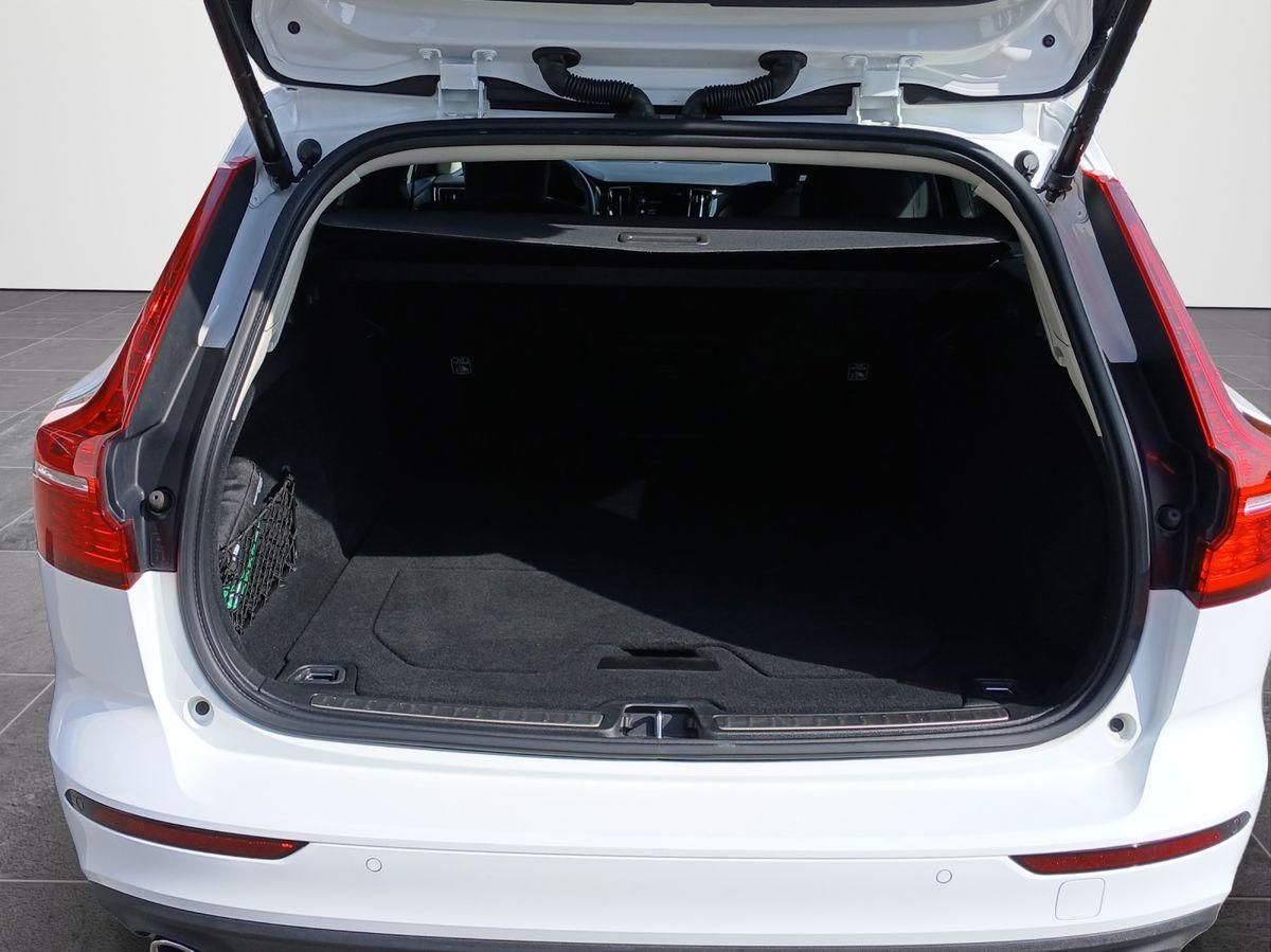 Volvo V60 Kombi Momentum Pro Mild-Hybrid Geartronic foto 9